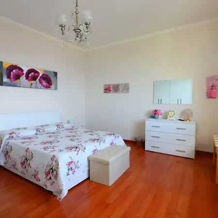 Апартаменти De Vivo Realty - La Rosa Del Sud Sorrento *