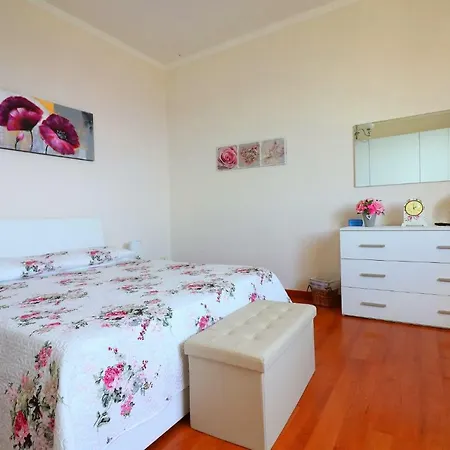 Апартаменти De Vivo Realty - La Rosa Del Sud Sorrento *